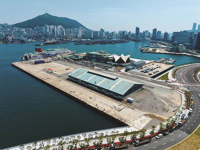 부산항 1부두 옛 물류창고 제44회 부산미술제 전시장인 옛 물류창고 [부산미술협회 제공]