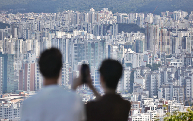 서울 남산 아파트 전경. 연합뉴스