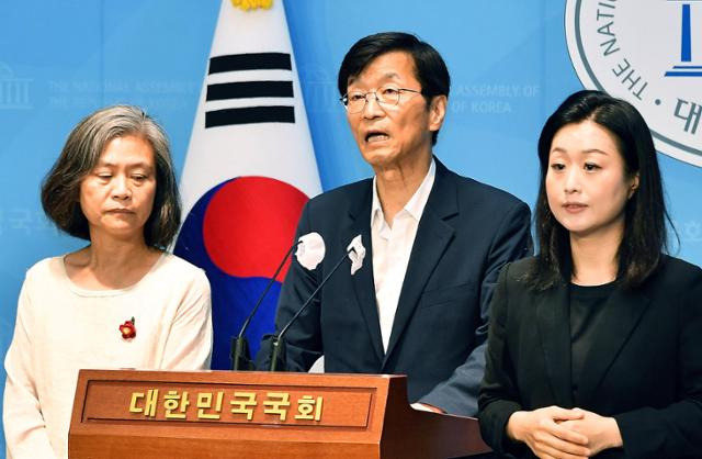 곽노현 전 서울시교육감이 13일 국회 소통관에서 열린 서울시교육감 출마선언 기자회견에서 발언하고 있다. 고영권 기자