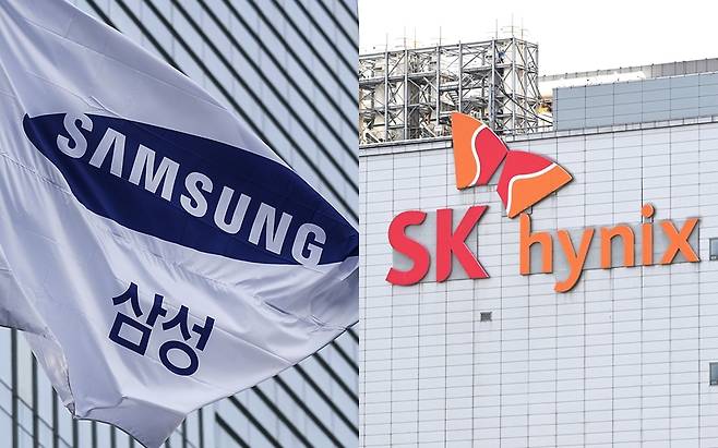 A samsung logo flag hangs outside the company's office building in southern Seoul (left) and the SK hynix logo is shown on the company's headquarters in Icheon, Gyeonggi Province (Newsis)