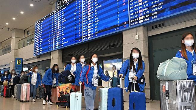 지난달 6일, 인천국제공항 통해 입국하는 필리핀 가사관리사 [서울시 제공]