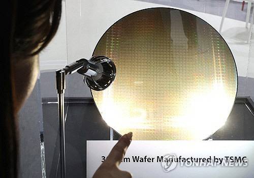 반도체 [연합뉴스 자료사진]