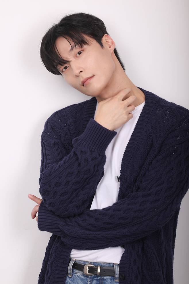 배우 허남준이 10일 오후 서울 중구 순화동 KG타워에서 진행된 일간스포츠와의 인터뷰에 앞서 포즈를 취하고 있다. 서병수 기자 qudtn@edaily.co.kr /2024.09.10/