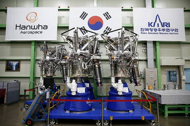 누리호에 사용되는 75톤(t)급 엔진. 이 엔진에는 75만개에 달하는 부품이 들어간다. 한화에어로스페이스는 스마트팩토리에서 부품을 생산해 발사 비용을 절감한다는 구상을 공개했다./한화에어로스페이스