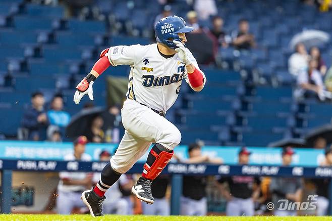 NC 외야수 손아섭은 25일 창원 NC파크에서 열릴 '2024 신한 SOL Bank KBO 리그' SSG와 팀 간 15차전 경기를 앞두고 1군 엔트리에 합류했다. 부상 이후 80일 만에 1군 복귀다. NC 다이노스