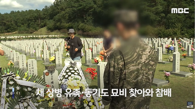 11.png "수근아, 대대장이 준비했다" 묘비에 올린 \'전역모\' 울컥