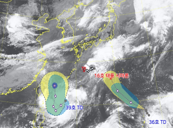 서태평양에서 열대 폭풍들이 잇따라 만들어지면서 주말쯤 필리핀 부근에서 태풍이 발달할 것으로 보인다.이 태풍은 2024년 17호 태풍 '제비'와 18호 태풍 '끄라톤'으로 발달해 한반도에 영향을 줄 가능성도 있어 기상청이 예의주시 하고 있다.ⓒ기상청: 위성 영상 태풍 이동 예상경로