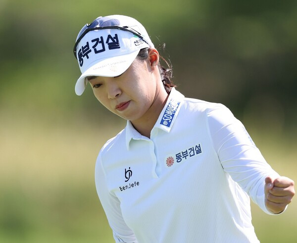 2024년 한국여자프로골프(KLPGA) 투어 하나금융그룹 챔피언십 우승 경쟁에 뛰어든 김수지 프로가 3라운드에서 경기하는 모습이다. 사진제공=KLPGA