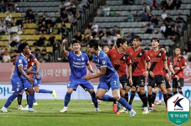 [서울=뉴시스] 프로축구 K리그2 수원삼성의 김현. (사진=한국프로축구연맹 제공) *재판매 및 DB 금지