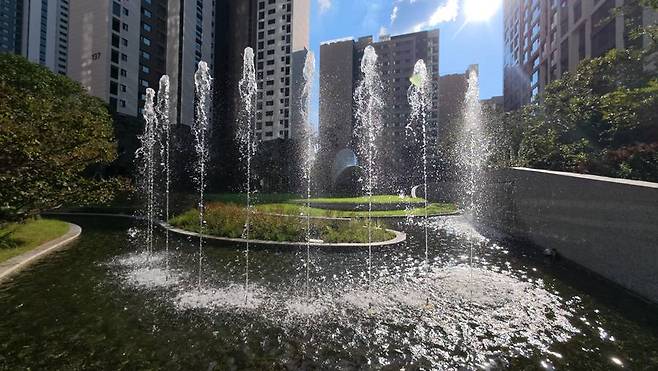 정지 사진을 따로 찍지 않아도 동영상 프레임 캡처를 통해 고품질의 정지 사진을 얻을 수 있다 / 출처=IT동아