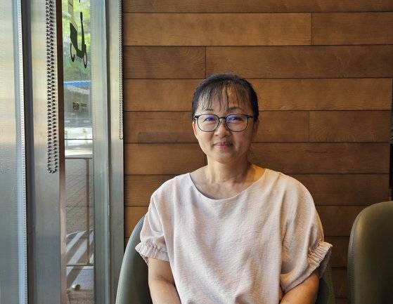 넷플릭스 프로그램 '흑백요리사'에 출연해 화제가 된 '급식 대가' 이미영(60)씨를 지난달 29일 경남 양산에서 만났다. 이수민 기자