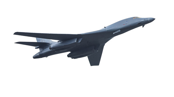 A U.S. B-1B strategic bomber is seen flying over the Korean Peninsula as it appears for South Korea’s ceremony marking the 76th Armed Forces Day at Seoul Air Base in Seongnam, Gyeonggi, Tuesday. [NEWS1]