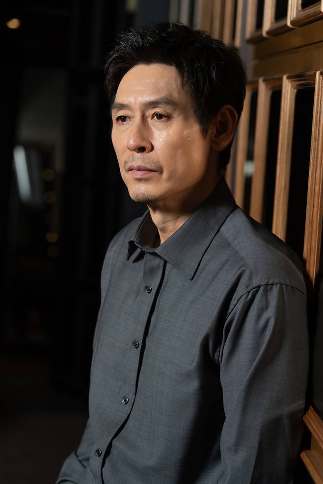 영화 ‘보통의 가족’ 설경구. 사진 | (주)하이브미디어코프, (주)마인드마크