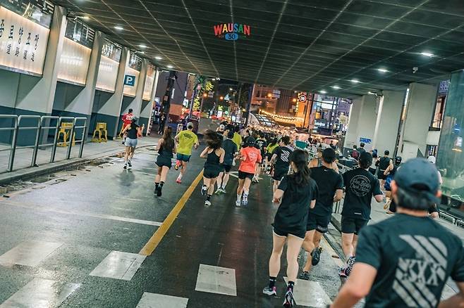 사진은 ‘러닝크루’ 이해를 돕기 위한 것으로 기사 내용과 직접적인 관련 없음. [사진 출처 = 서울시, 연합뉴스]