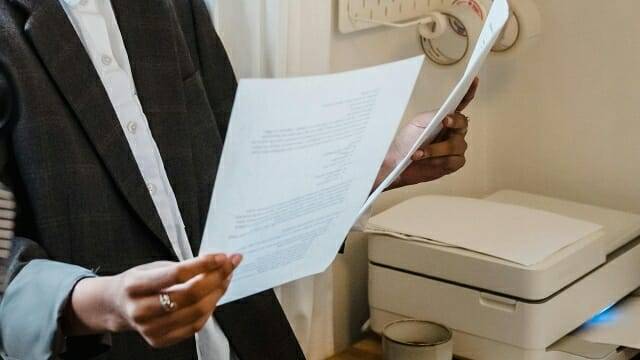 웹페이지 문서 인쇄시 필요 없는 여백이나 불필요한 광고로 어려움을 겪는 이들이 적지 않다. (사진=Pexels)