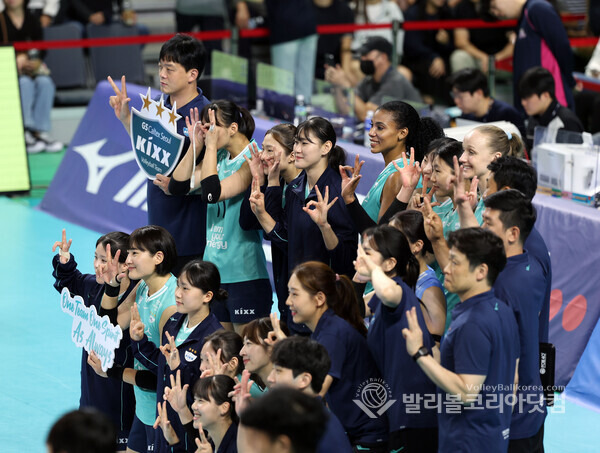 GS칼텍스 예선 3연승으로 A조 1위로 준결승 진출 확정.