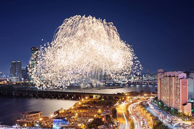 2023년 한화그룹이 '서울세계불꽃축제'에서 선보인 불꽃쇼. /한화그룹 제공