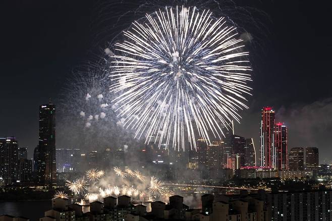 '2023 서울세계불꽃축제' / 사진=연합뉴스 제공