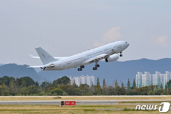 KC-330(시그너스) 군 수송기.(국방부 제공)