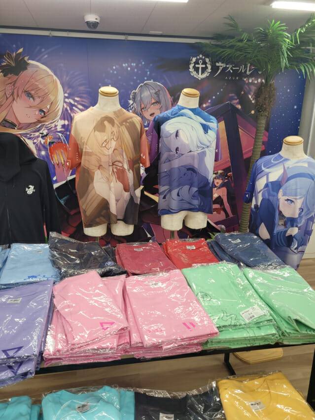 게헨나 선도부 학생들의 메모리얼 이미지가 프린팅된 티셔츠