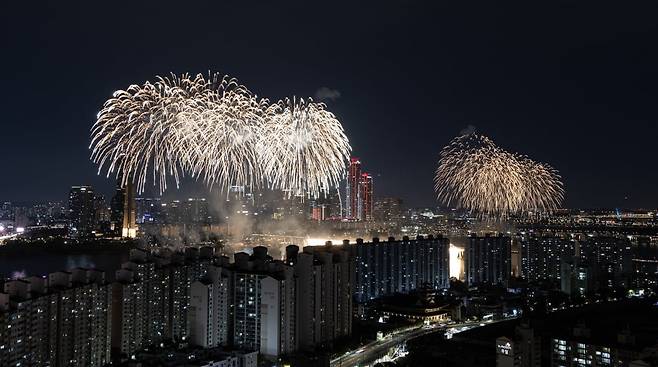 지난해 10월 7일 열렸던 '2023 서울세계불꽃축제' 모습.  사진=연합뉴스