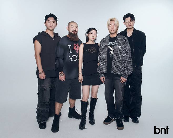 의상은 모두 왈라랜드(walaland) 제품.