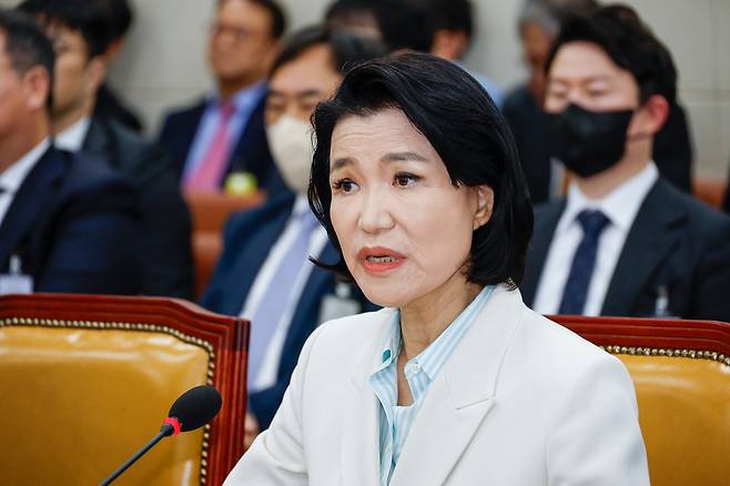 Lee Jin-sook, the impeached chair of the Korea Communications Commission, speaks before the Science, Technology, Information, Broadcasting and Communications Committee at the National Assembly in Yeouido, western Seoul, on Monday. [NEWS1]