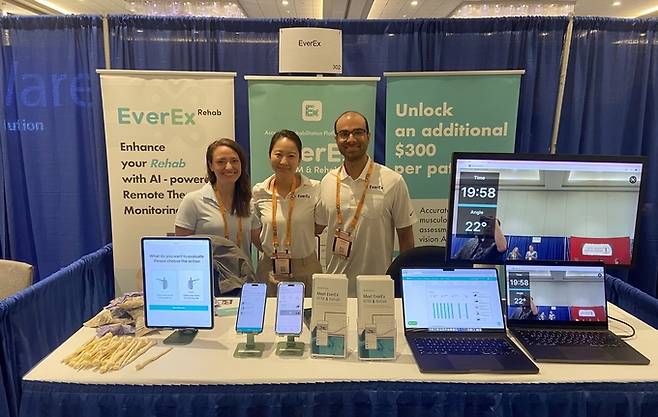 에버엑스가 지난달 미국 캘리포니아에서 개최된 ‘캘리포니아 물리치료사 연합 연례 학술 대회(CPTA)에 참가한 모습. 에버엑스는 CPTA에서 미국 내 물리치료사 및 병원 관계자에게 에버엑스 리햅을 소개했다. 에버엑스 제공