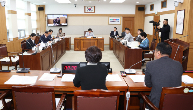 ▲ 강원도의회 교육위원회는 8일 ‘도교육청 남북교류협력기금에 관한 조례안 폐지조례안’을 심의해 해당 조례를 보류하기로  결정했다. 도의회 제공