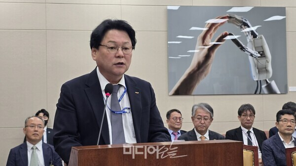 ▲민영삼 한국방송광고진흥공사 사장이 7일 국회 과학기술정보방송통신이원회 국정감사에서 발언하고 있다. 사진=김용욱 기자.