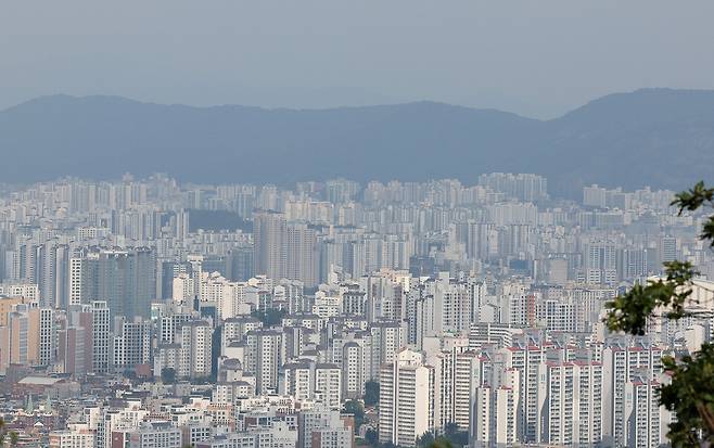 서울 남산에서 바라본 아파트 단지의 모습 ⓒ연합뉴스&nbsp;