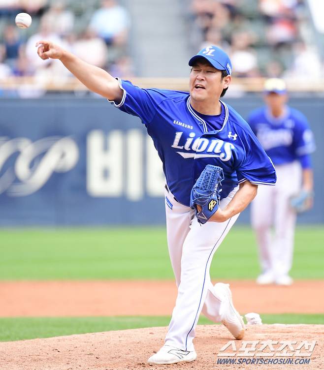 17일 잠실구장에서 열린 두산과 삼성의 경기. 투구하고 있는 삼성 송은범. 잠실=송정헌 기자songs@sportschosun.com/2024.09.17/