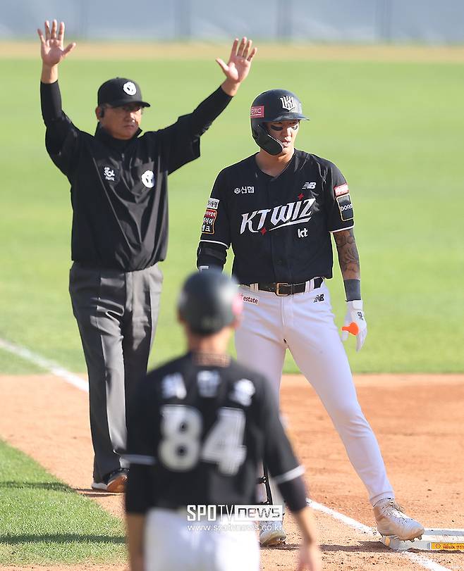 ▲ KT 위즈 김민혁이 9일 오후 2시부터 수원 KT위즈파크에서 열리는 '2024 신한 SOL뱅크 KBO 포스트시즌' 준플레이오프 4차전에서 1번타자 좌익수 선발 출전한다.ⓒ곽혜미 기자