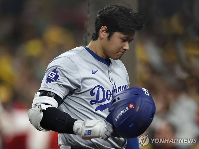 삼진 후 고개를 숙인 오타니 쇼헤이 [게티이미지/AFP=연합뉴스]