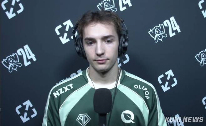 10일 경기 후 스크럼 인터뷰에 임한 ‘부시오’ 앨런 크왈리나. 사진=김영건 기자