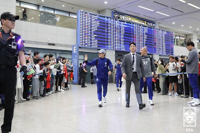 귀국하는 이강인. 대한축구협회 제공