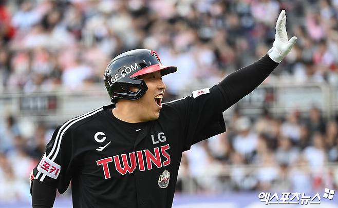 LG 외야수 김현수는 11일 잠실구장에서 열릴 '2024 신한 SOL Bank KBO 포스트시즌' KT와 준플레이오프(5전 3승제) 5차전에서 5번타자 좌익수로 선발 출전할 예정이다. 김현수는 팀의 운명을 결정할 5차전에서 맹활약할 수 있을까. 엑스포츠뉴스 DB