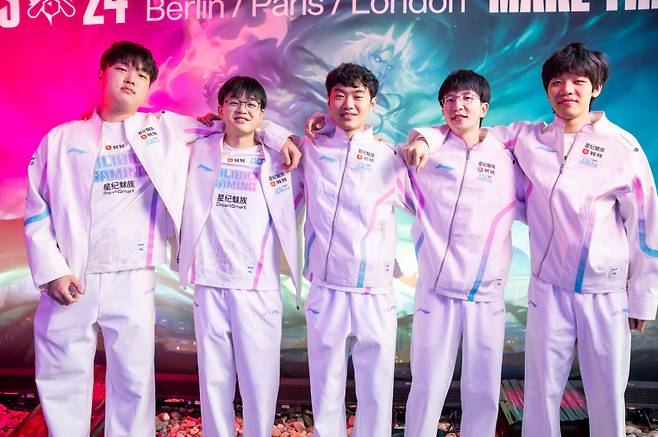 BLG 선수단. 라이엇 게임즈