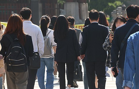 서울 세종로사거리 출근길 시민들. / 사진=연합뉴스 자료