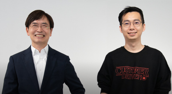 Shin In-soo, CEO of MetaM (left), and Choi Si-won, CEO of Channel Corporation.