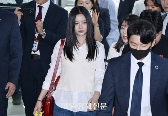 뉴진스 하니가 15일 오후 국회 국정감사에 참고인으로 출석하고 있다. 한주형 기자