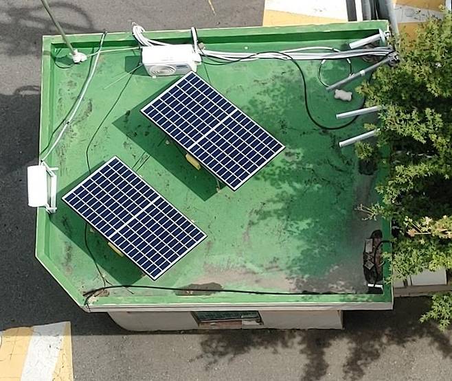 경비실 옥상에 설치된 미니태양광 시설 [경기도 제공. 재판매 및 DB 금지]