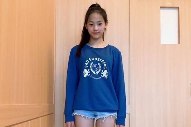 민지