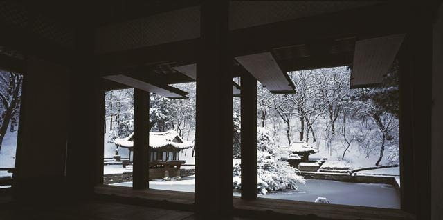 사진작가 배병우 촬영 '창덕궁 부용지 설경' 삼성미술관 제공