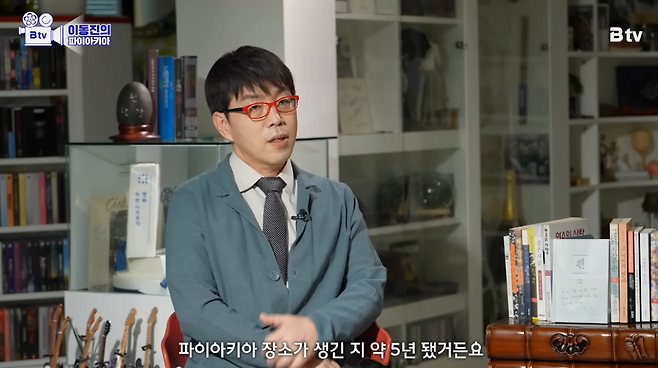 1.png 이동진 서재에서 2시간 넘게 책 보고간 한강 ㄷㄷ