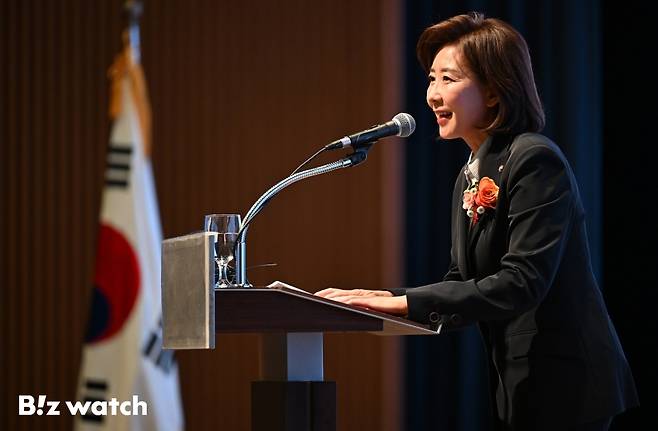 나경원 국회의원이 21일 오전 서울시 중구 대한상공회의소에서 열린 제19대 대한노인회장 취임식에 참석해 축사를 하고 있다./사진=이명근 기자 qwe123@