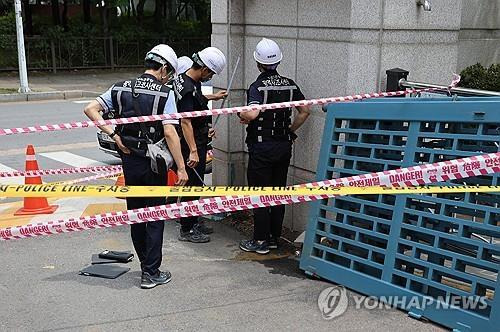 청주 고교서 70대 경비원 철문 깔려 숨져…노동부 조사 [연합뉴스 자료사진]