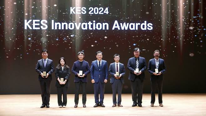 이노시뮬레이션 KES AWARDS 수상 모습. /이노시뮬레이션  제공
