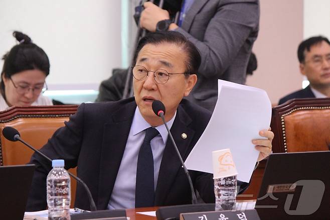 24일 김윤덕 더불어민주당 의원이 문체부 등을 대상으로 한 국정감사에서 질의를 하고 있다.(의원실제공)2024.10.24/뉴스1