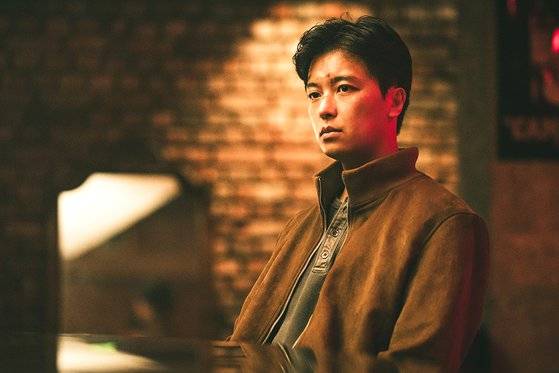 영화 '더 킬러스' 중 단편 '변신'에는 김종관 감독 전작 '아무도 없는 곳'에도 출연한 배우 연우진이 주연을 맡았다. 이를 비롯해 각 단편에서 감독들의 전작에 함께한 배우들의 '인맥 출연'을 찾는 것도 보는 재미를 더한다. 사진 스튜디오빌